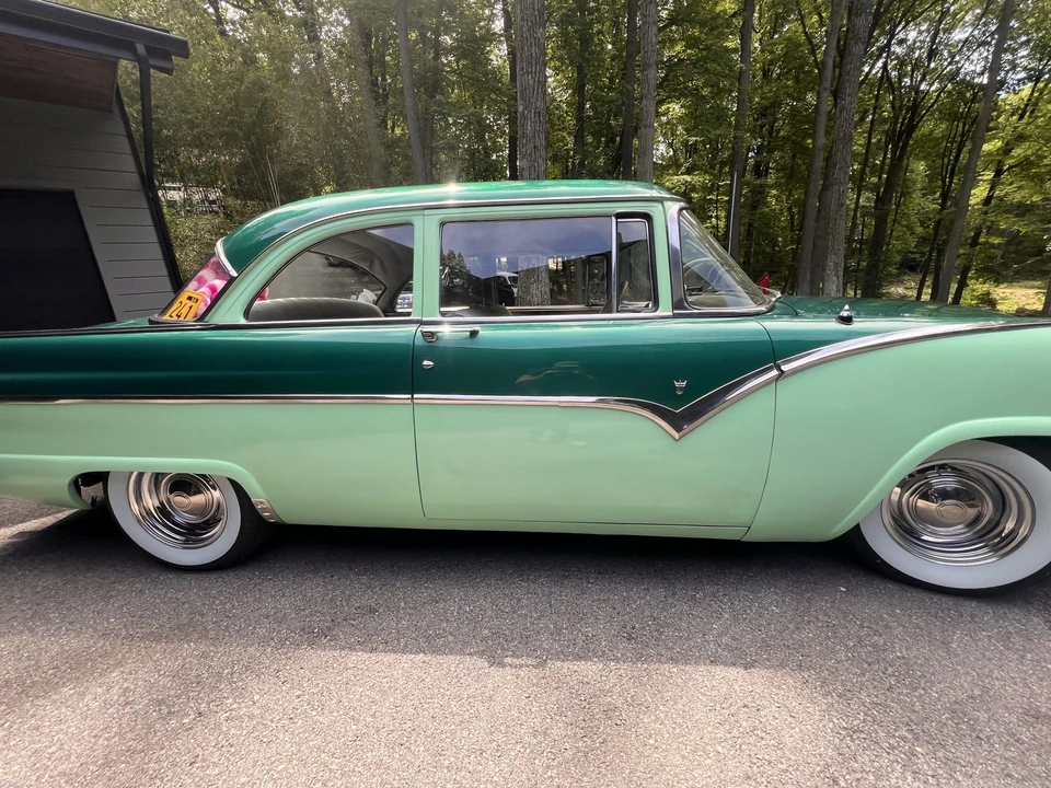 1955 Ford Fairlane 1st Gen - Image 19 of 31