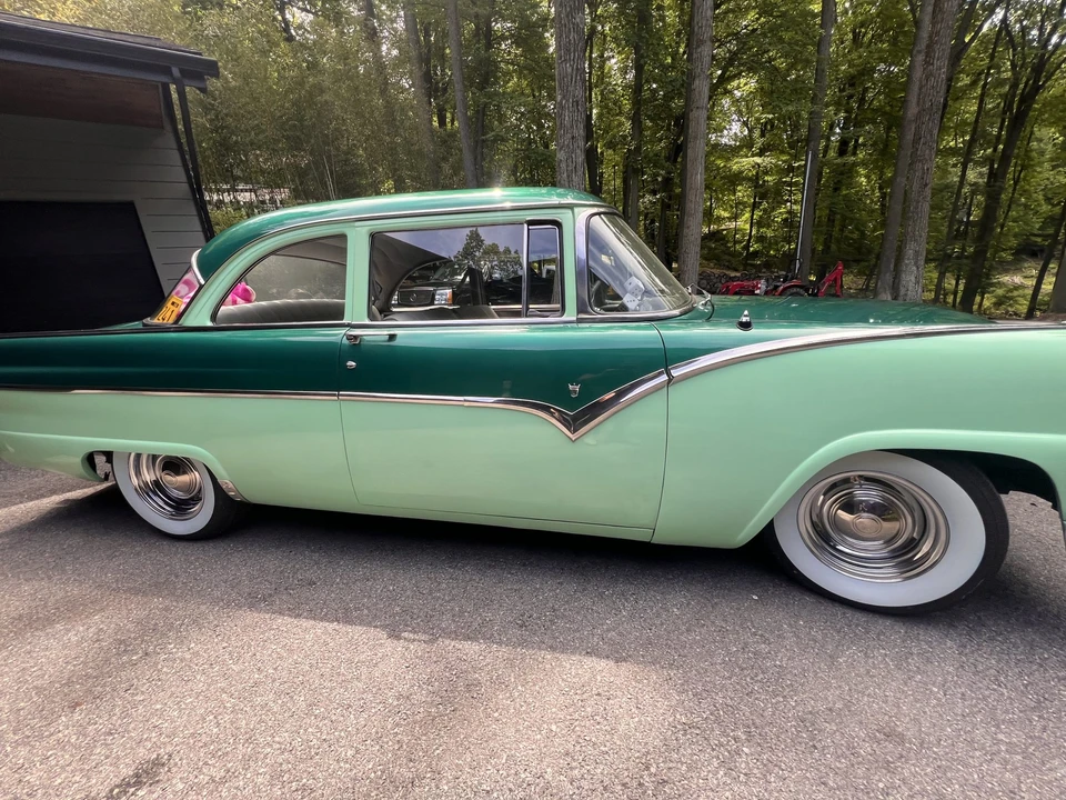1955 Ford Fairlane 1st Gen - Image 20 of 31