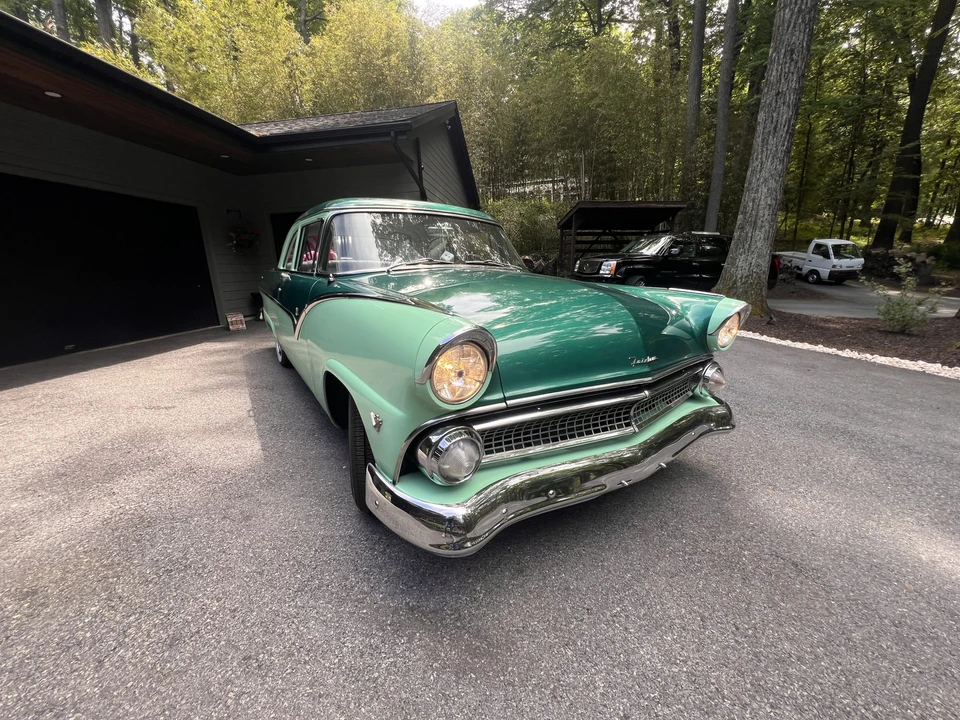 1955 Ford Fairlane 1st Gen - Image 6 of 31
