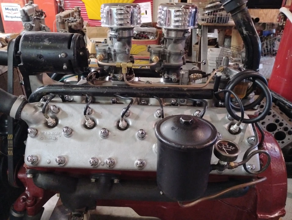 Parts & Memorabilia Engines - Image 5 of 13