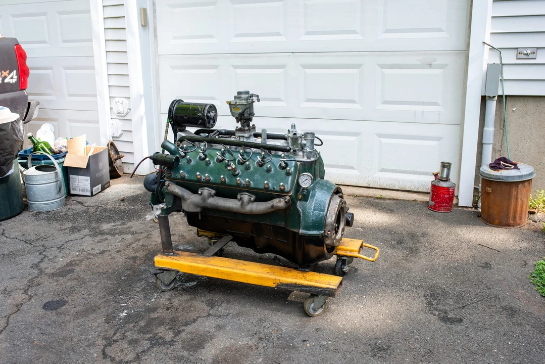Parts & Memorabilia Engines - Image 9 of 31