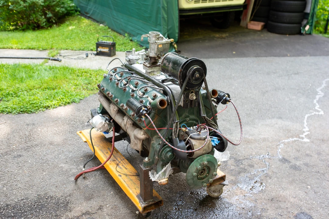 Parts & Memorabilia Engines - Image 26 of 31
