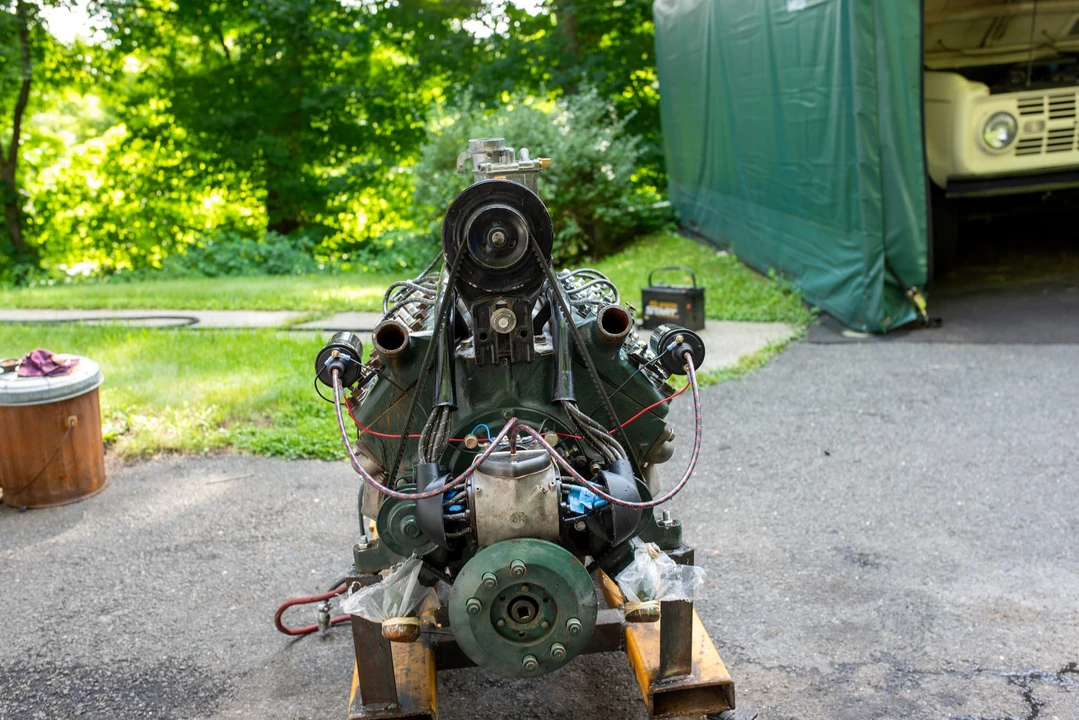 Parts & Memorabilia Engines - Image 15 of 31