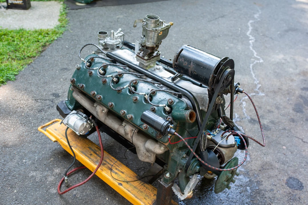 Parts & Memorabilia Engines - Image 25 of 31