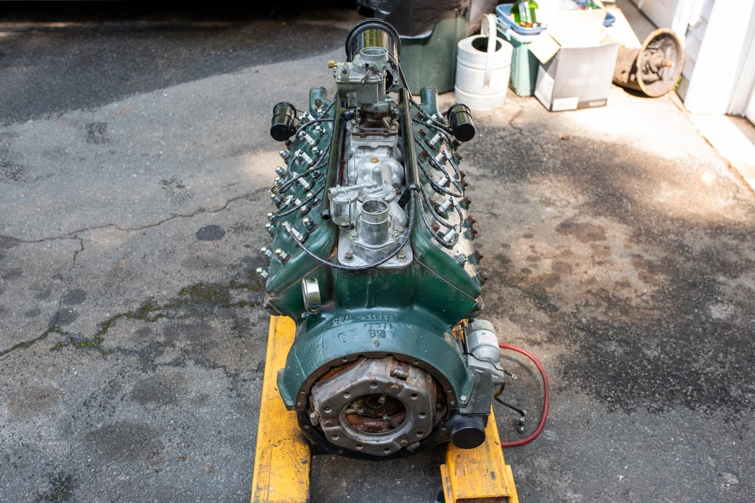Parts & Memorabilia Engines - Image 18 of 31