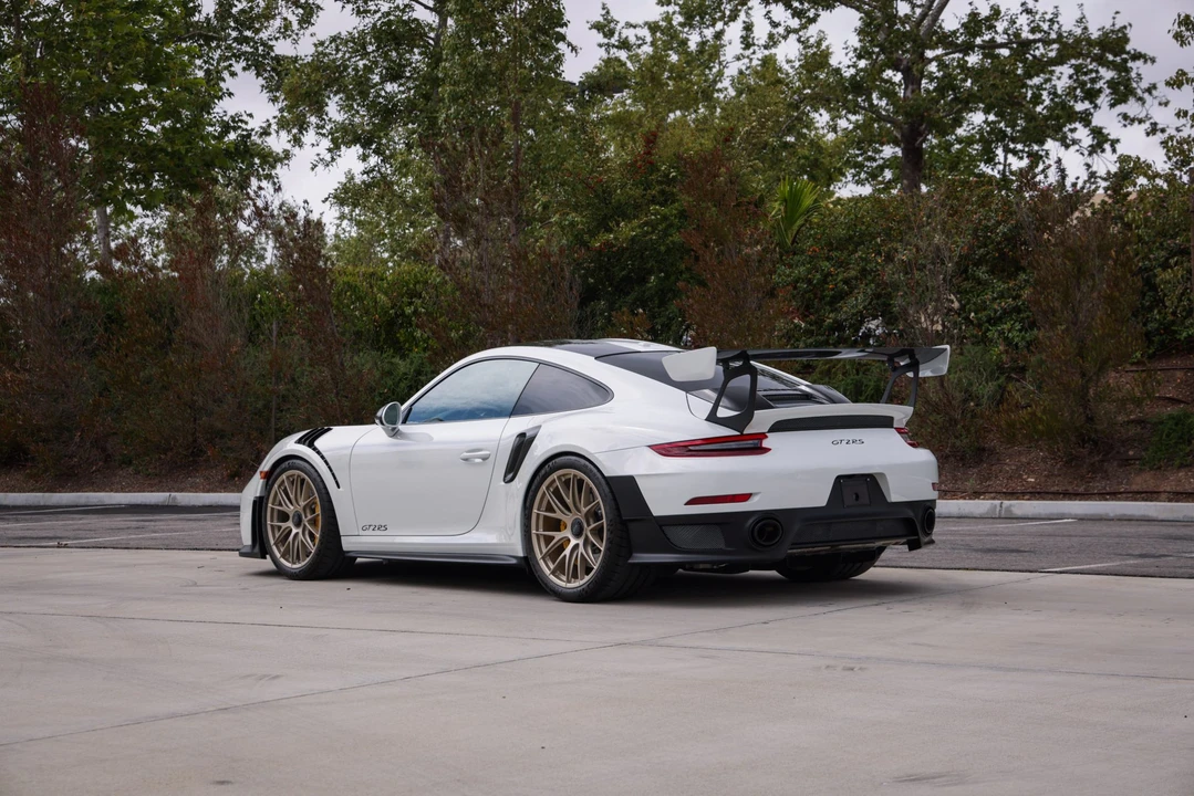 2018 Porsche 991 GT2 RS - Image 17 of 31