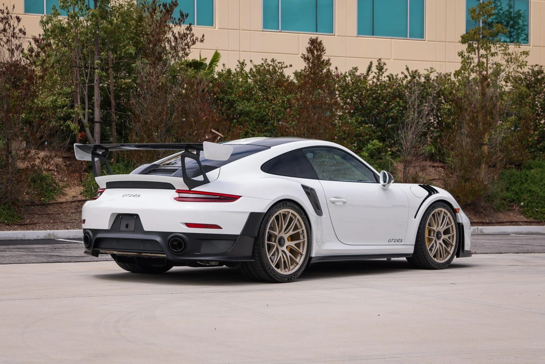 2018 Porsche 991 GT2 RS - Image 14 of 31