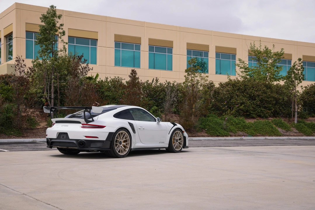 2018 Porsche 991 GT2 RS - Image 13 of 31