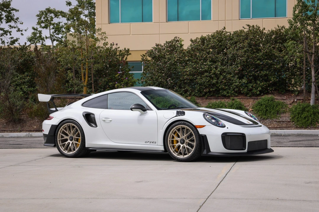 2018 Porsche 991 GT2 RS - Image 9 of 31