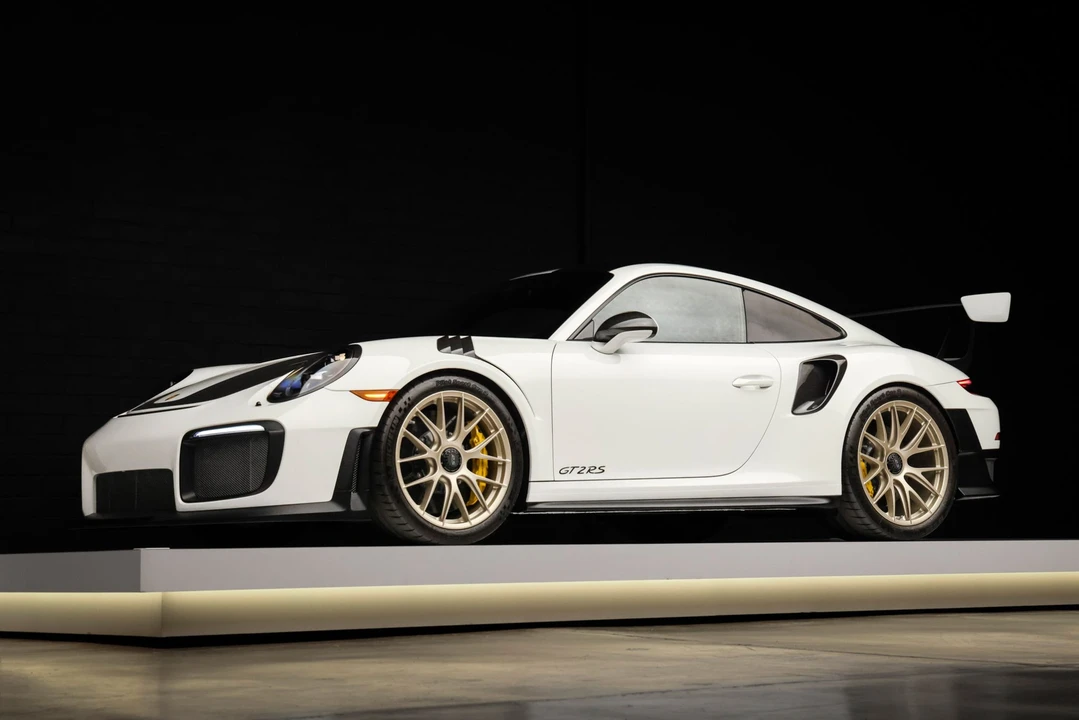 2018 Porsche 991 GT2 RS - Image 25 of 31
