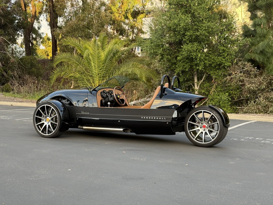 2024 Vanderhall Venice - Image 22 of 31