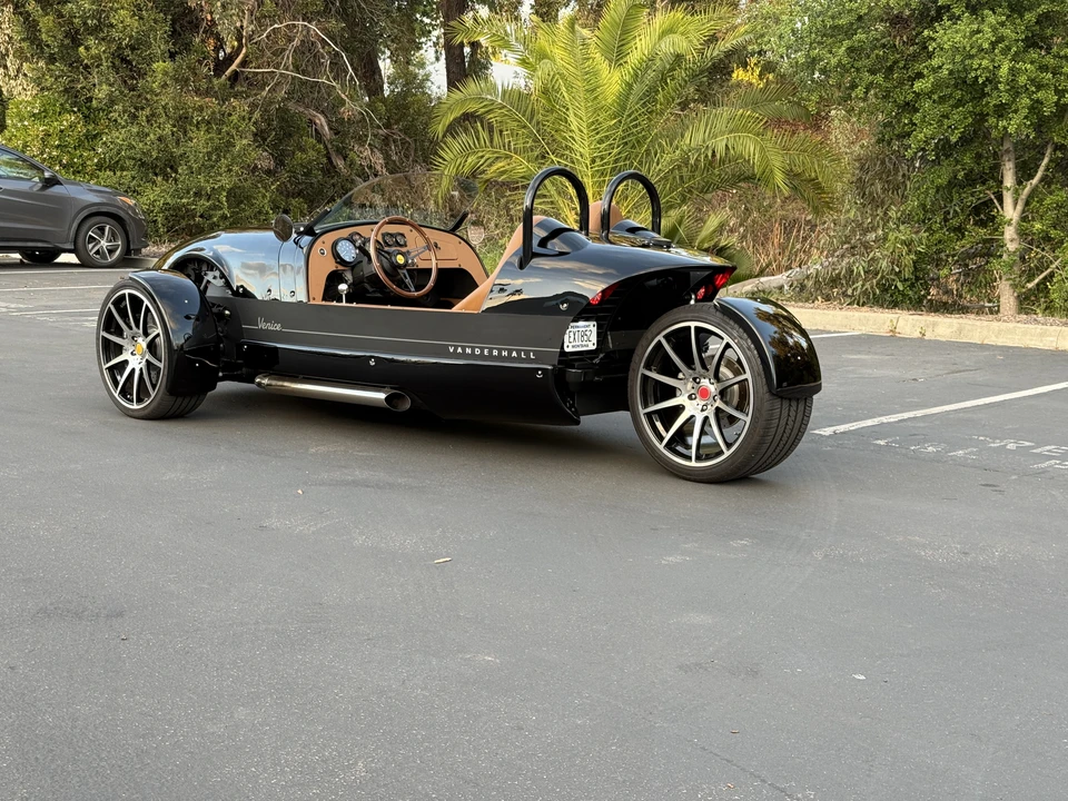 2024 Vanderhall Venice - Image 21 of 31