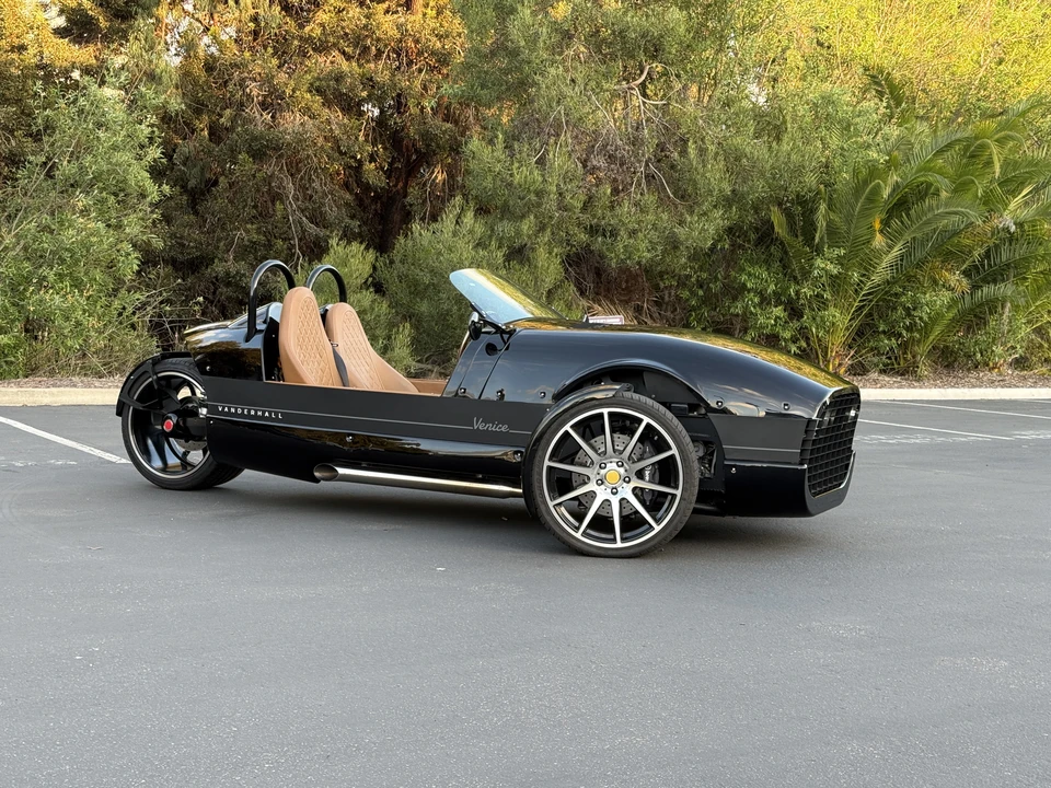 2024 Vanderhall Venice - Image 12 of 31