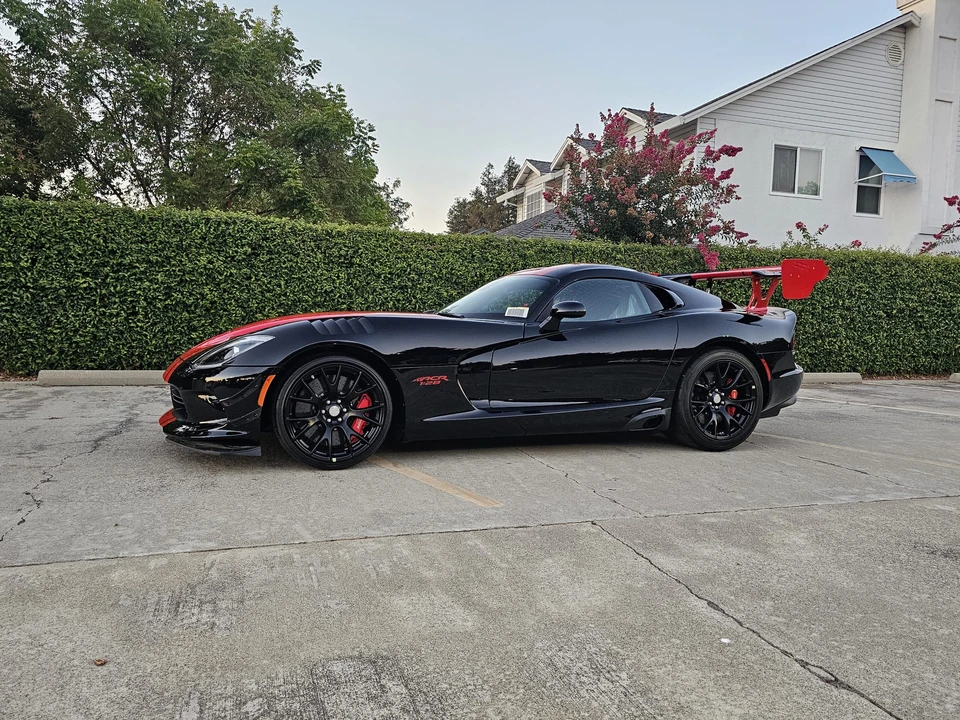 2017 Dodge Viper ACR 5th Gen - Image 2 of 31