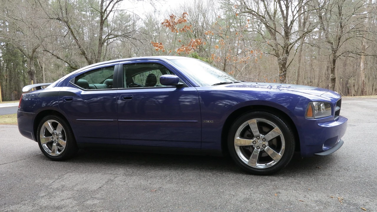 2007 Dodge Charger 6th Gen - Image 11 of 31