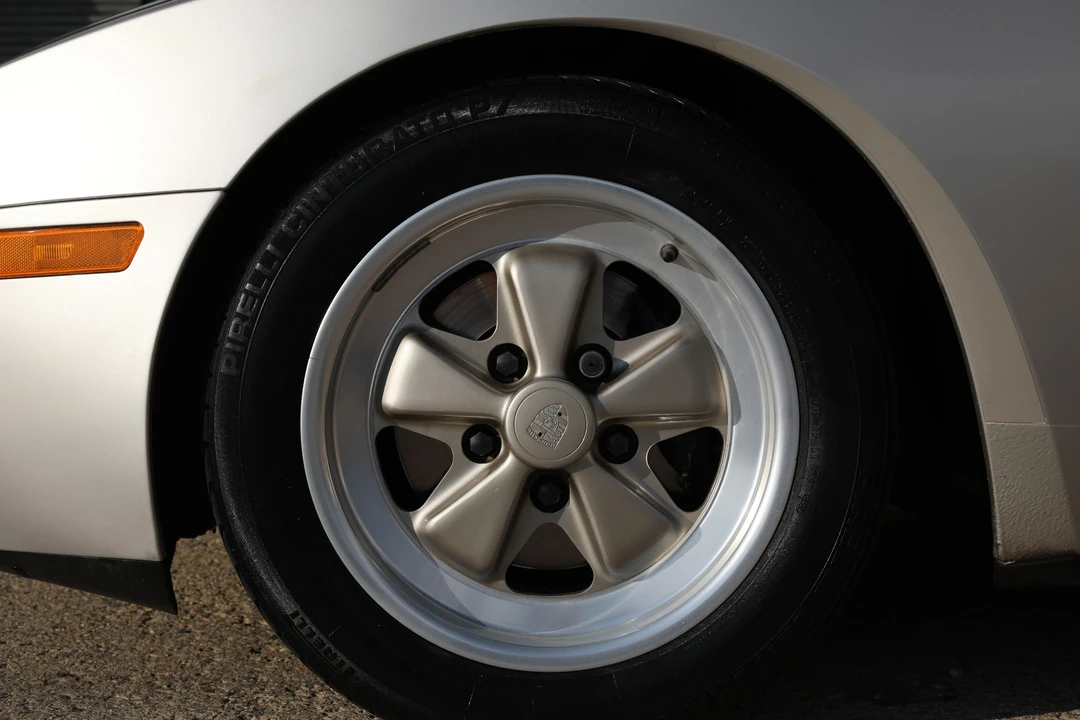 1986 Porsche 944 Turbo - Image 25 of 31