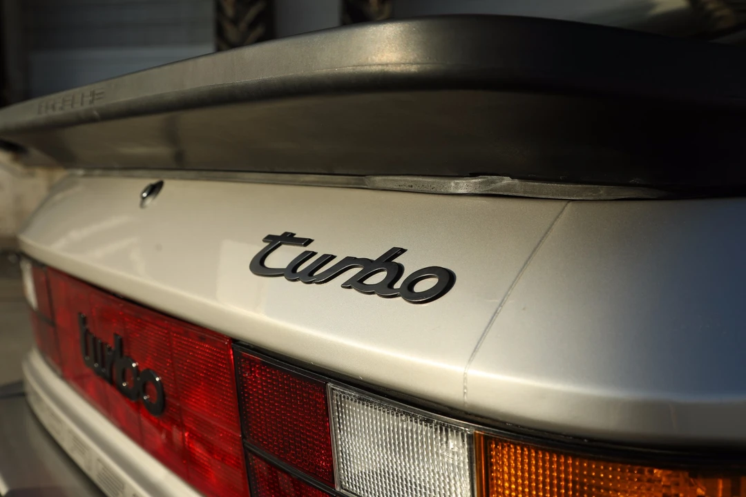 1986 Porsche 944 Turbo - Image 28 of 31
