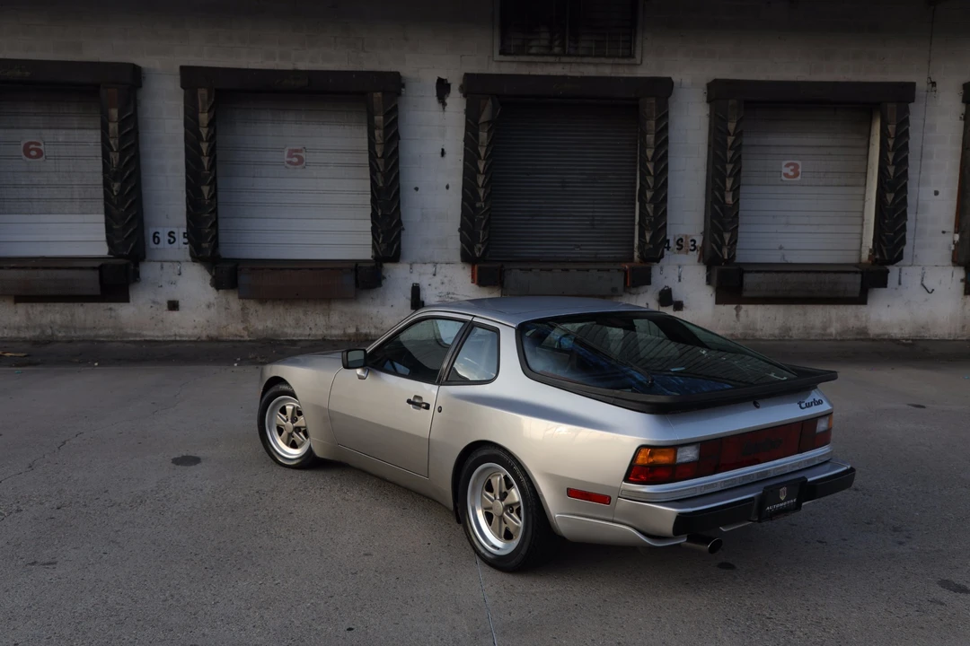 1986 Porsche 944 Turbo - Image 6 of 31