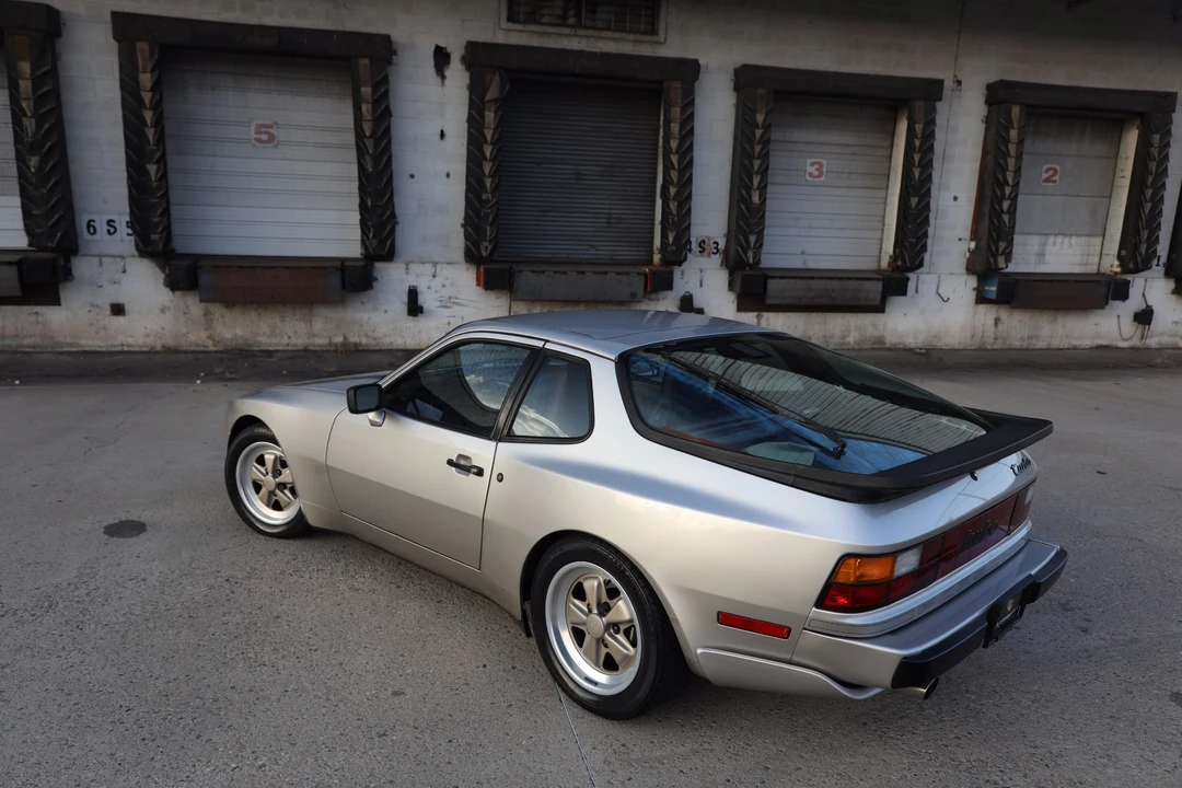 1986 Porsche 944 Turbo - Image 7 of 31