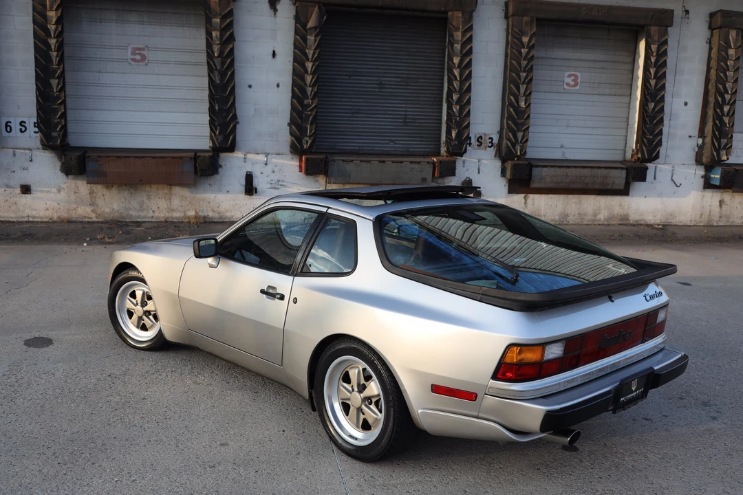 1986 Porsche 944 Turbo - Image 9 of 31