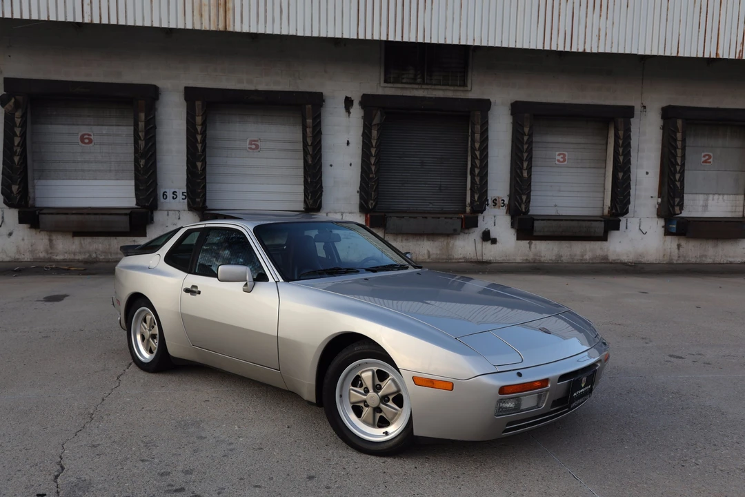 1986 Porsche 944 Turbo - Image 2 of 31