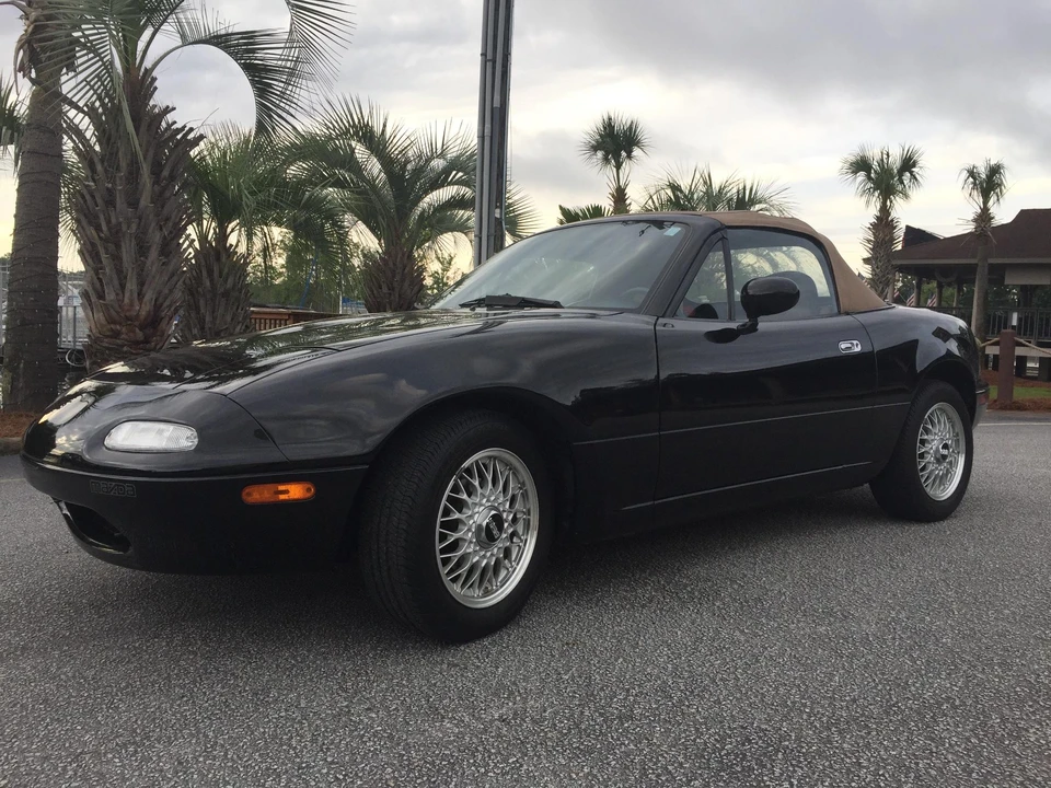 1992 Mazda NA MX-5 Miata - Image 21 of 31