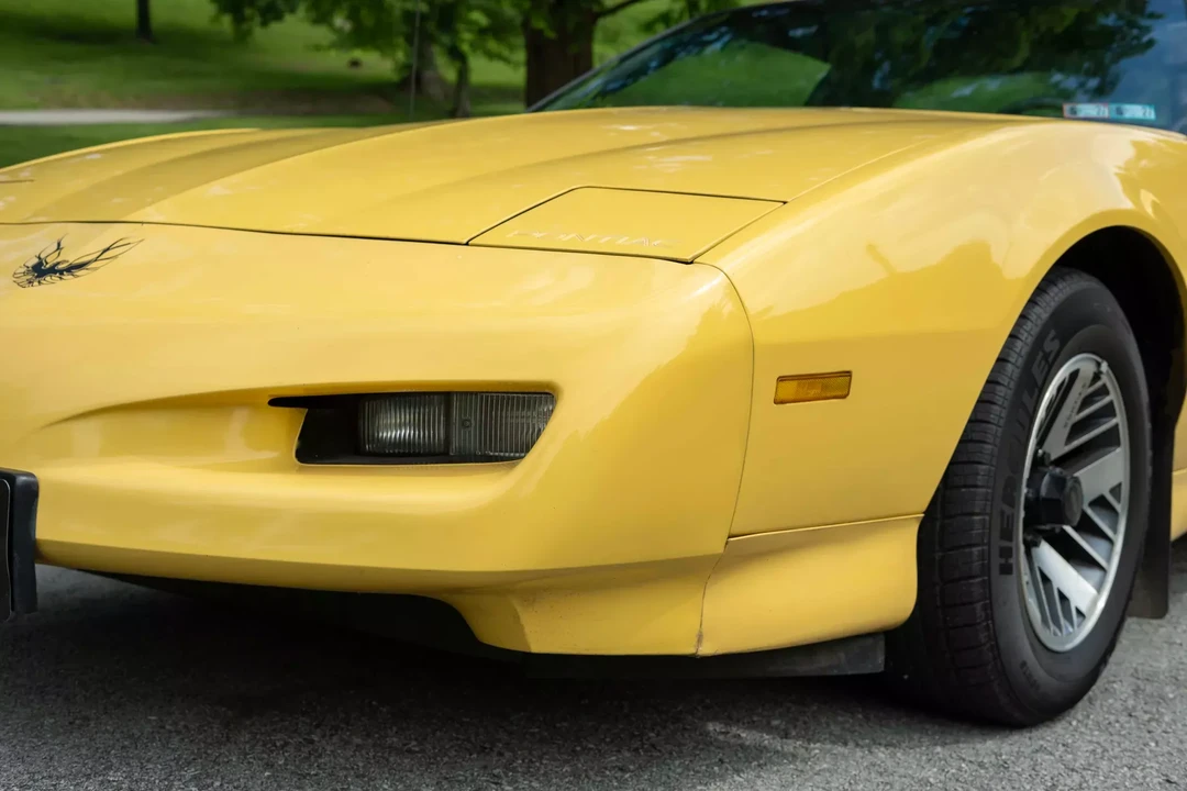 1992 Pontiac Firebird 3rd Gen - Image 23 of 31