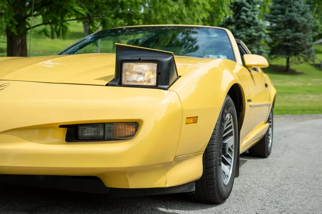 1992 Pontiac Firebird 3rd Gen - Image 24 of 31