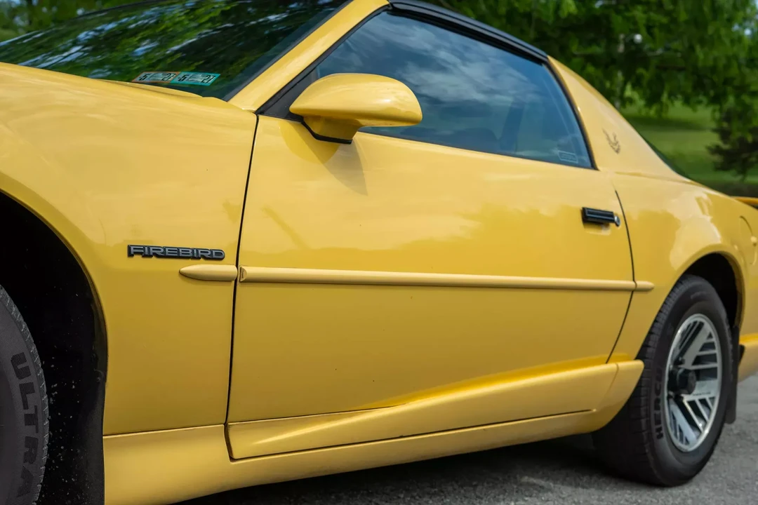 1992 Pontiac Firebird 3rd Gen - Image 29 of 31
