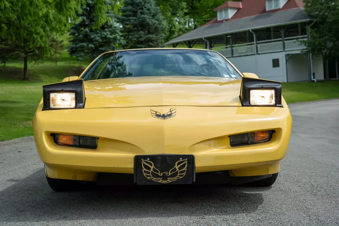 1992 Pontiac Firebird 3rd Gen - Image 22 of 31