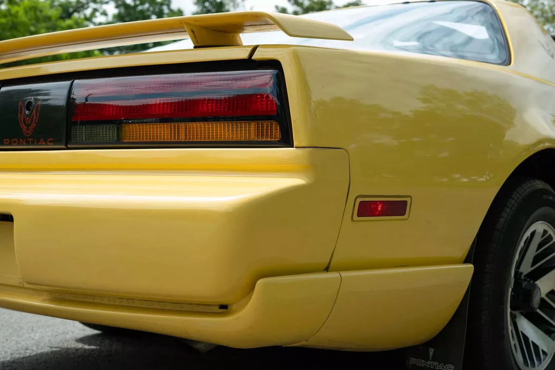 1992 Pontiac Firebird 3rd Gen - Image 11 of 31