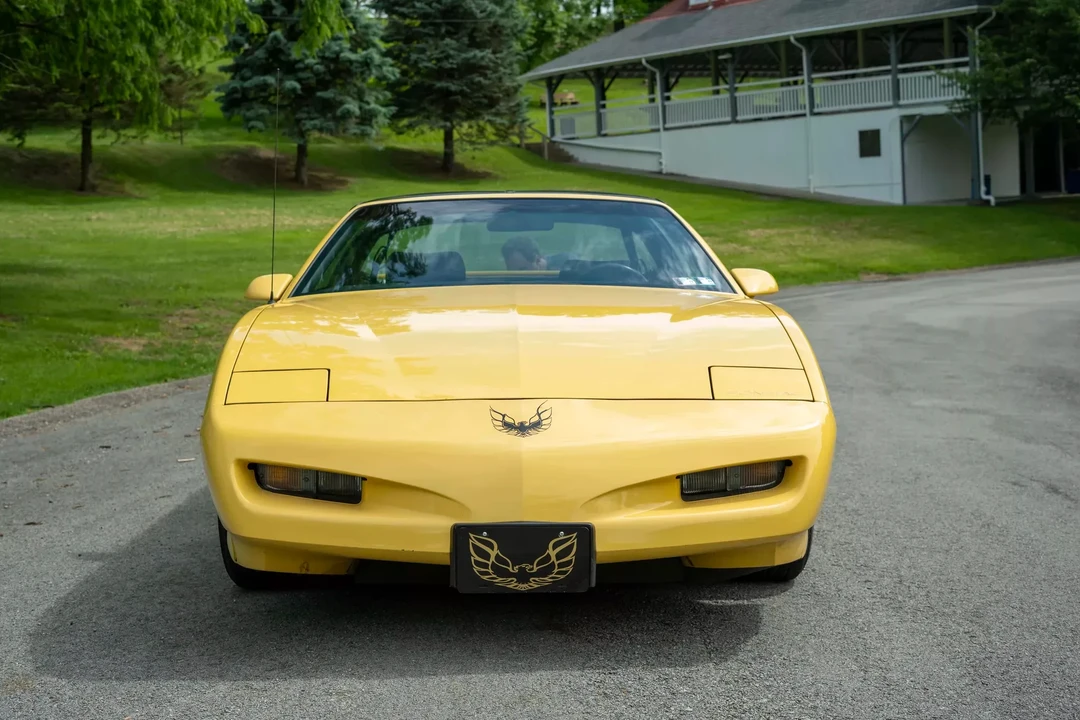 1992 Pontiac Firebird 3rd Gen - Image 21 of 31