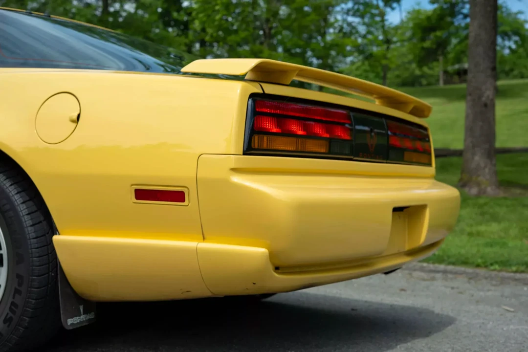 1992 Pontiac Firebird 3rd Gen - Image 6 of 31