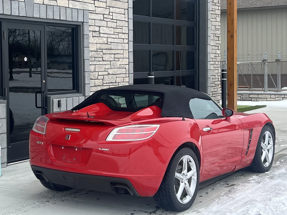 2007 Saturn Sky Red Line - Image 17 of 31