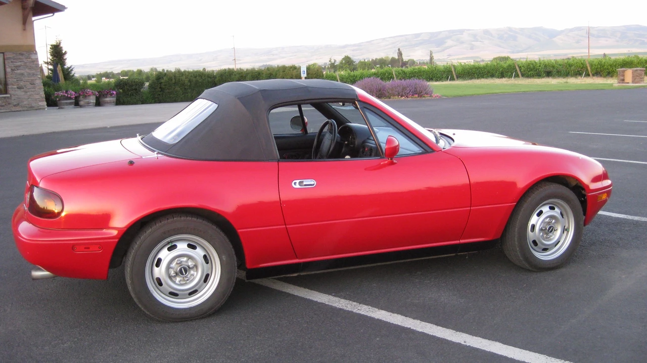 1992 Mazda NA MX-5 Miata - Image 9 of 31