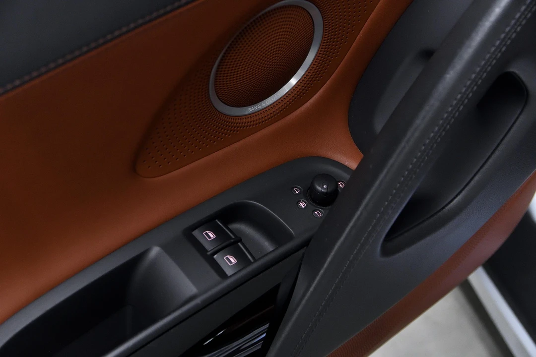 2012 Audi 42 R8 - Image 26 of 31