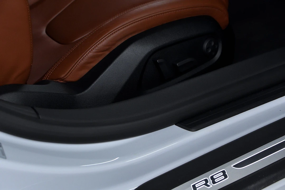 2012 Audi 42 R8 - Image 29 of 31