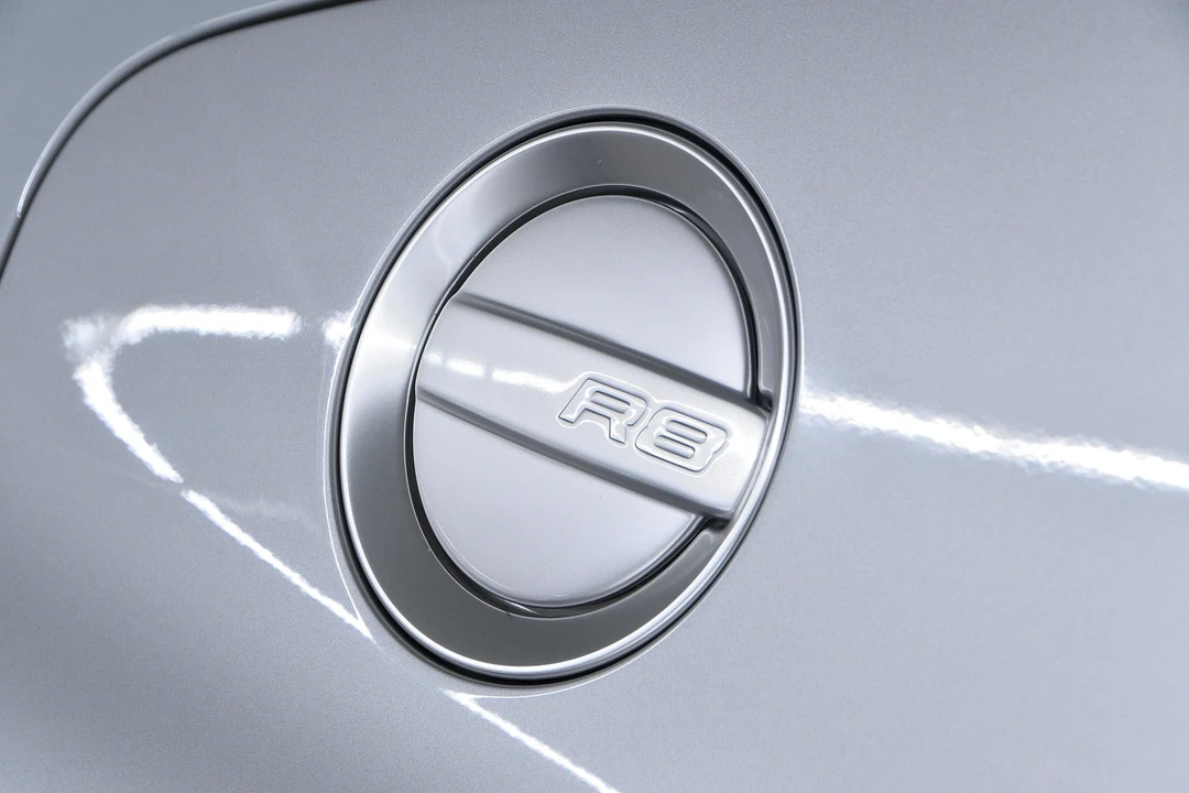 2012 Audi 42 R8 - Image 16 of 31