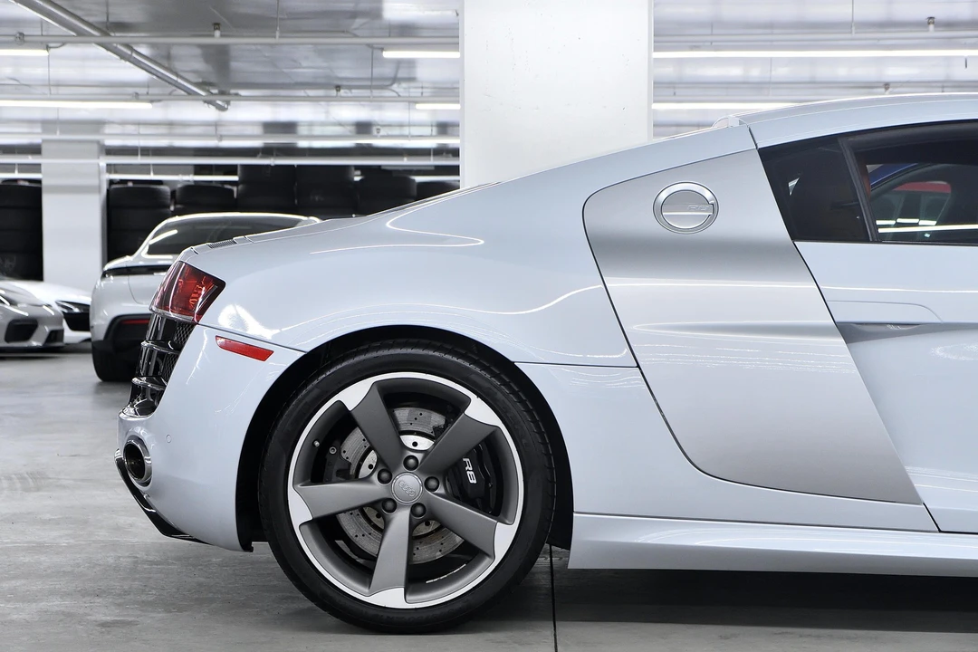 2012 Audi 42 R8 - Image 9 of 31