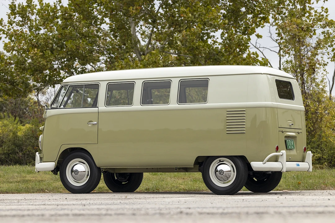1961 Volkswagen Split-Window Bus - Image 14 of 31