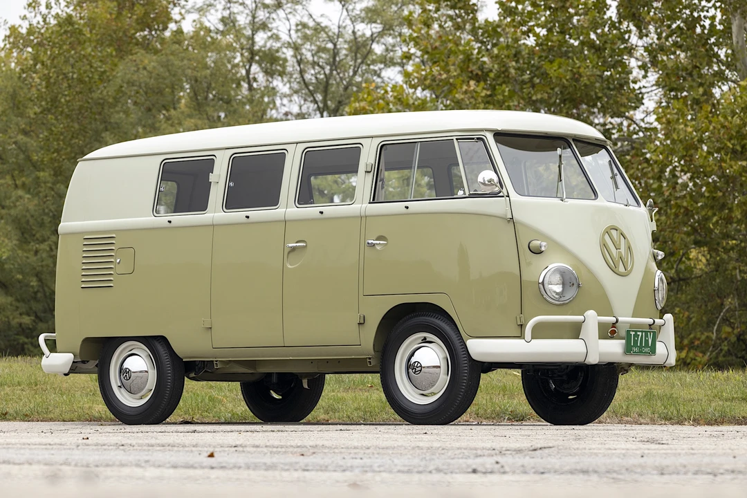 1961 Volkswagen Split-Window Bus - Image 8 of 31