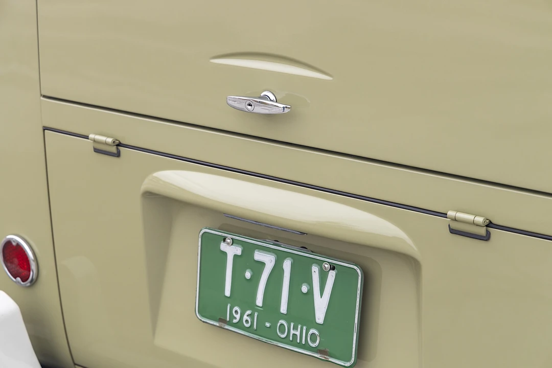 1961 Volkswagen Split-Window Bus - Image 23 of 31