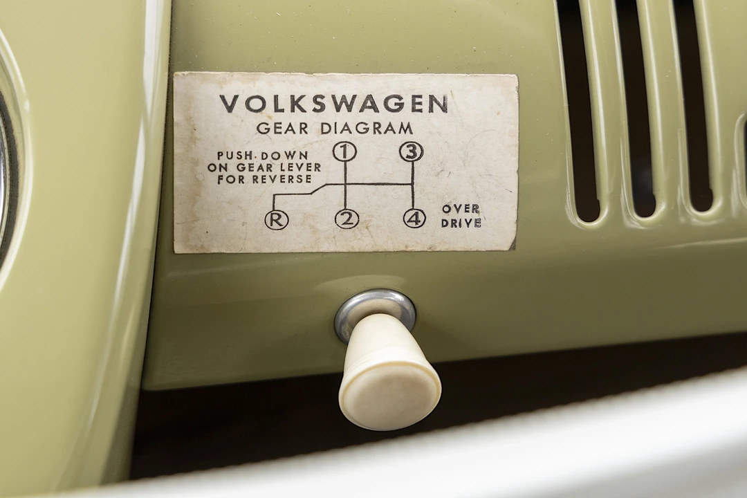 1961 Volkswagen Split-Window Bus - Image 30 of 31