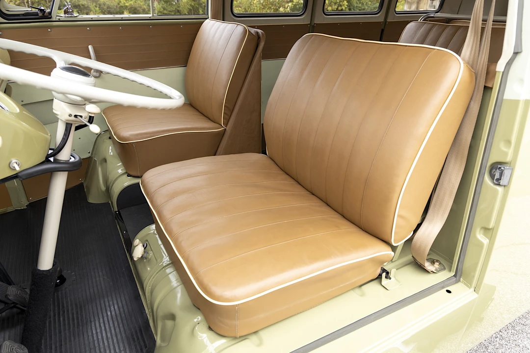 1961 Volkswagen Split-Window Bus - Image 27 of 31