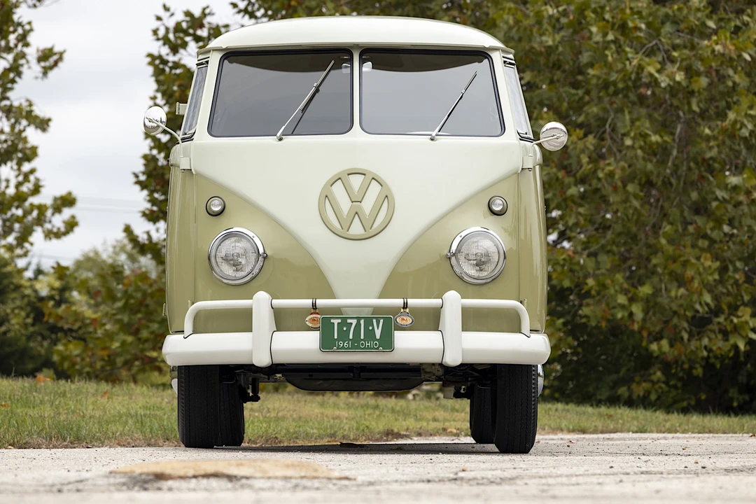 1961 Volkswagen Split-Window Bus - Image 7 of 31