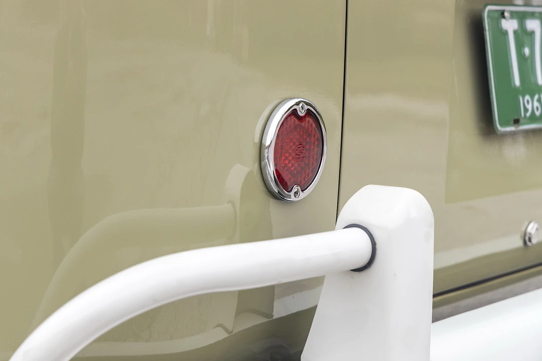 1961 Volkswagen Split-Window Bus - Image 24 of 31