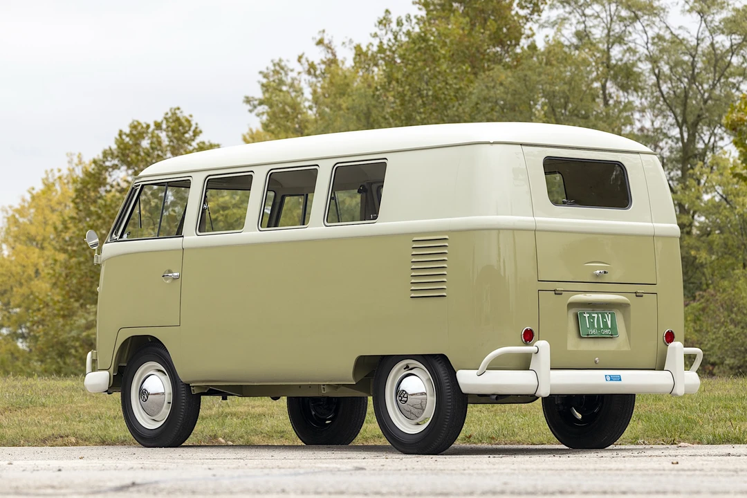 1961 Volkswagen Split-Window Bus - Image 13 of 31