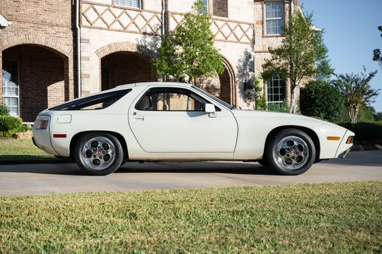 1981 Porsche 928 - Image 3 of 31