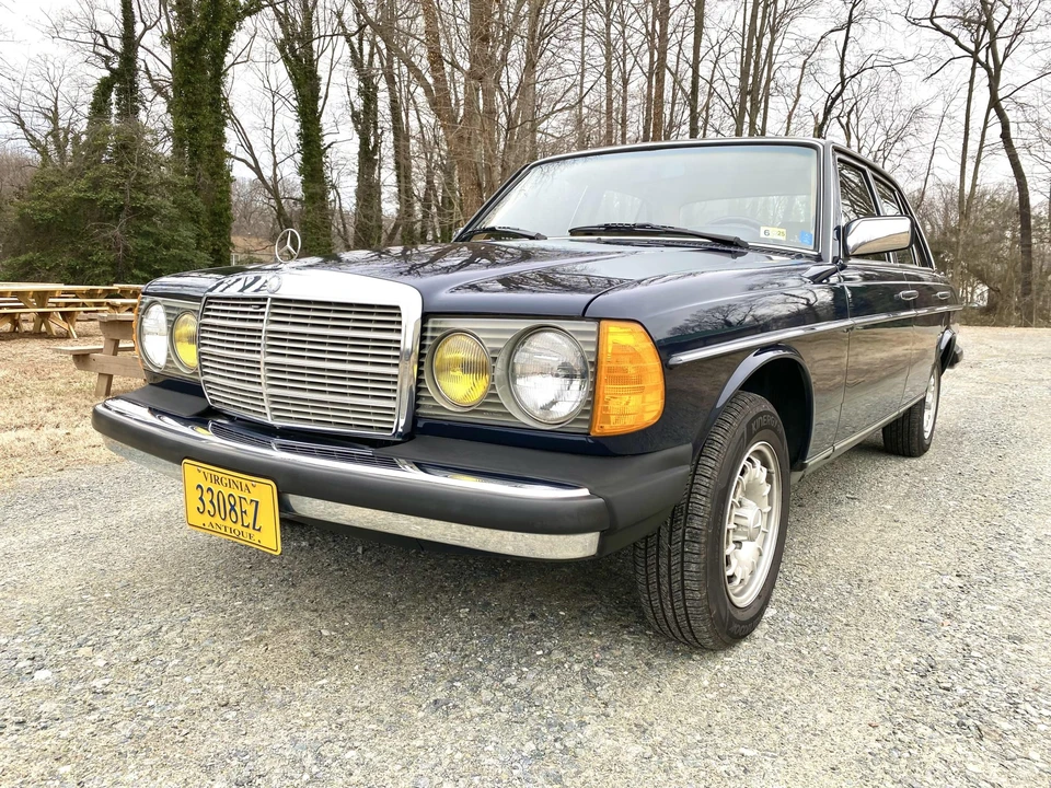 1984 Mercedes-Benz W123 Sedan - Image 3 of 31