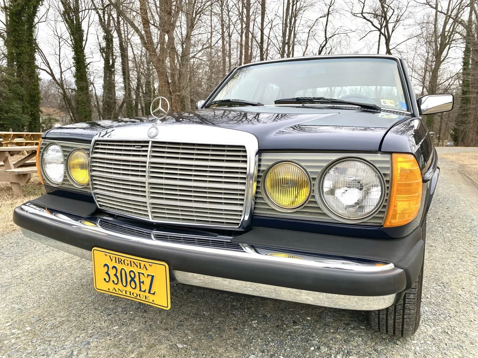 1984 Mercedes-Benz W123 Sedan - Image 4 of 31